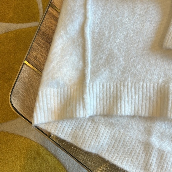 Free people oversized white turtleneck with fitted cuffs - Picture 3 of 4